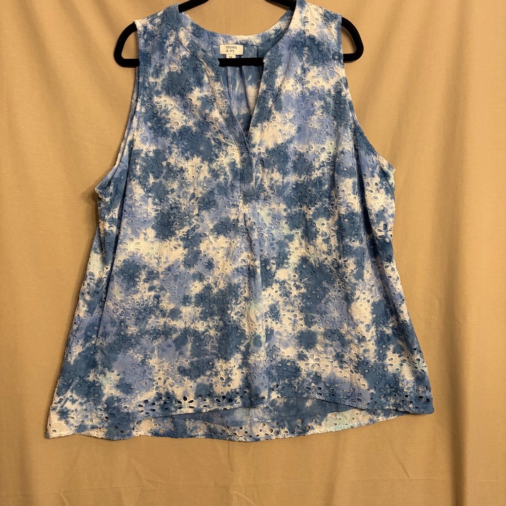 Crown & Ivy 3X Blue Tie Dye Eyelet Sleeveless Blouse